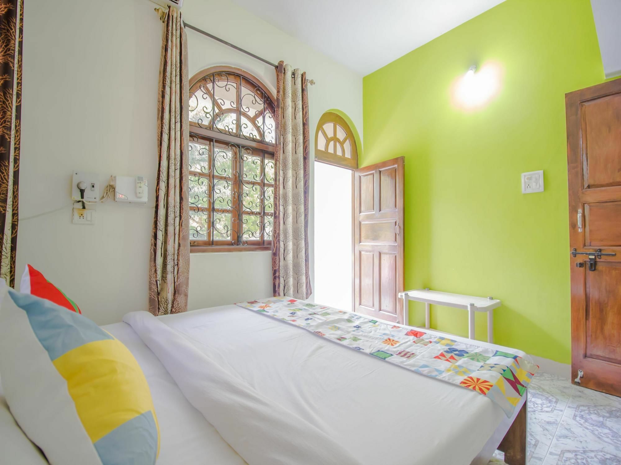 Oyo 14751 Home Magnificent 1Bhk Calangute Baga Exteriör bild