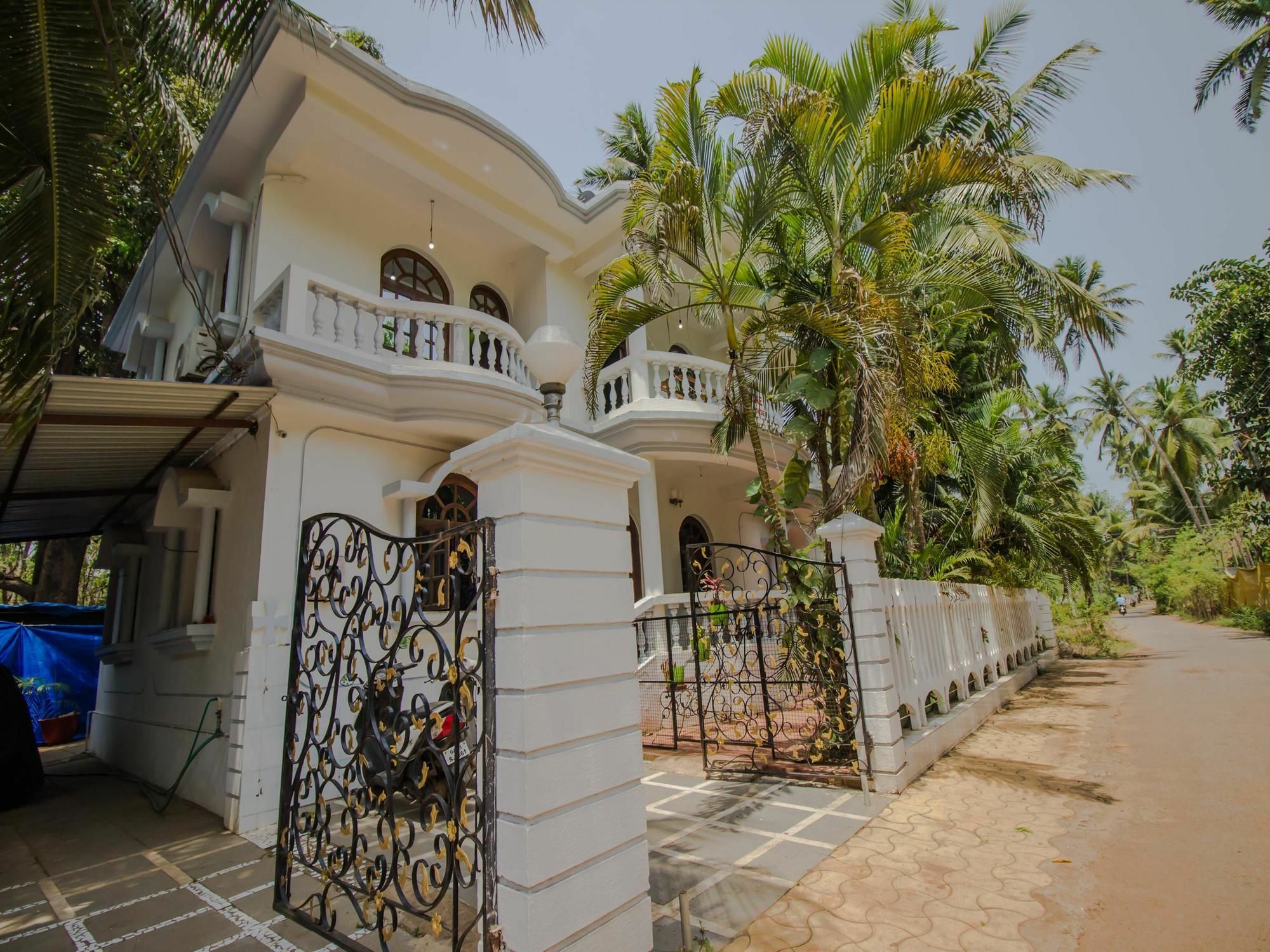 Oyo 14751 Home Magnificent 1Bhk Calangute Baga Exteriör bild